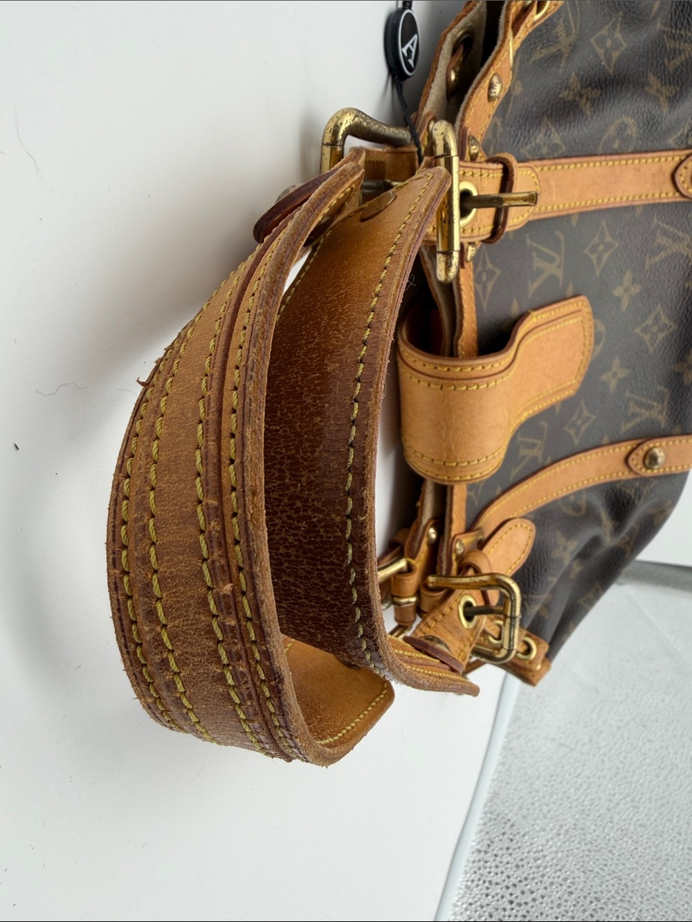 1️⃣6️⃣5️⃣0️⃣ Louis Vuitton Monogram Canvas Shoulder Bag with Vachetta Trim - Picture 15 of 16